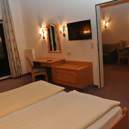 Hotel Gruberhof Igls 3*